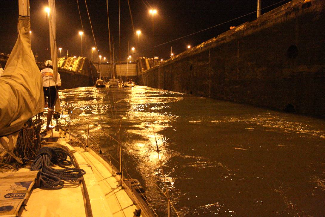 water stroomt naar binnen