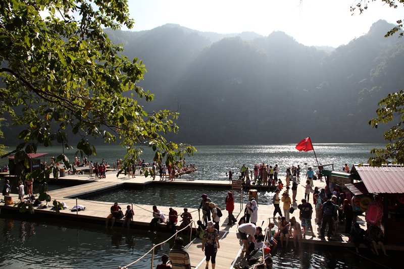 Lake of the pregnant Virgin (zoetwatermeertje)